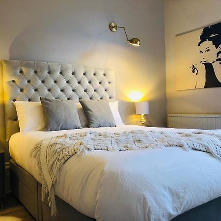 Canterbury Accommodations With Free Car Park Onsite And High Speed Wifi Exterior foto
