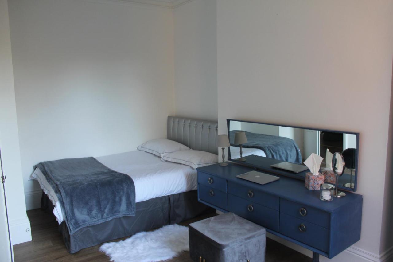 Canterbury Accommodations With Free Car Park Onsite And High Speed Wifi Exterior foto