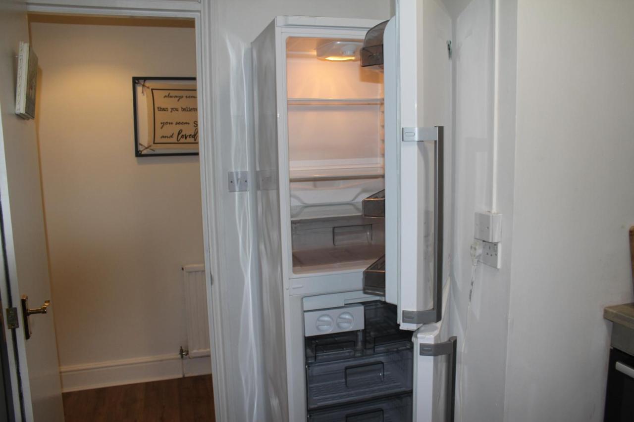 Canterbury Accommodations With Free Car Park Onsite And High Speed Wifi Exterior foto