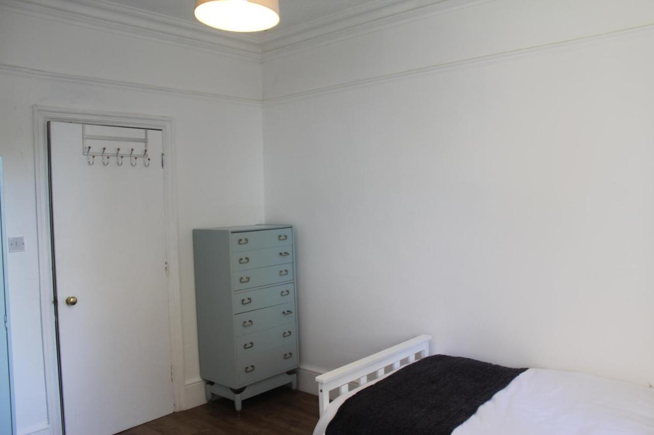 Canterbury Accommodations With Free Car Park Onsite And High Speed Wifi Exterior foto